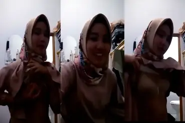 Skandal Guru Berhijab Main Liar Di Kelas